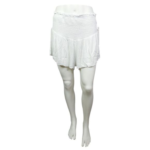 AQUA x Bloomingdale’s White Cover-Up Smocked Shorts - Size Large - Picture 1 of 6